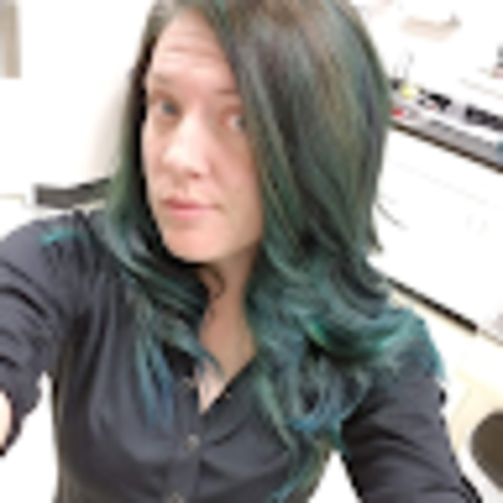 Meet your Posher, Alicia